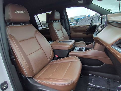 Used 2021 Chevrolet Suburban High Country image 28