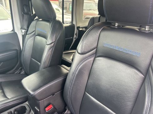 Used 2021 Jeep Wrangler Unlimited Rubicon 4xe w/ Steel Bumper Group image 37