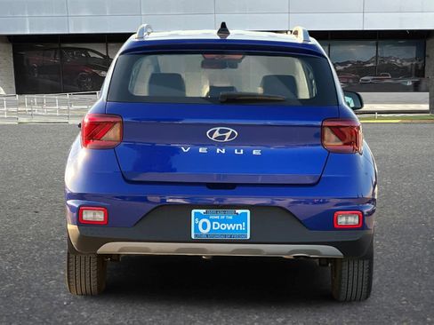 Certified 2022 Hyundai Venue Limited image 7