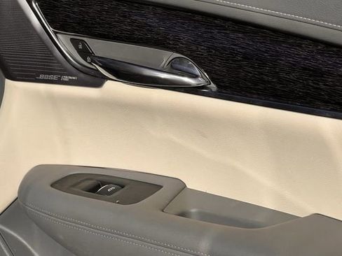 Certified 2023 Cadillac XT6 Premium Luxury image 28