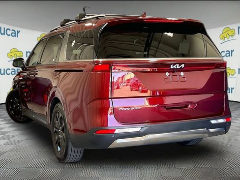 Used 2023 Kia Carnival SX Prestige FWD image 4