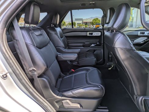 Used 2023 Ford Explorer ST w/ Equipment Group 401A AWD/4WD image 31