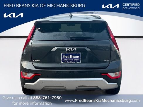 Certified 2025 Kia Niro EX FWD image 6