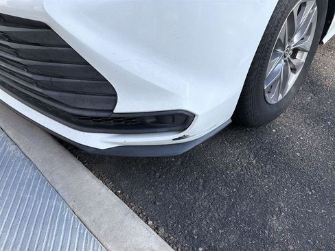 Used 2021 Toyota Sienna LE image 6