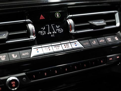 Used 2022 BMW M850i xDrive Coupe image 26