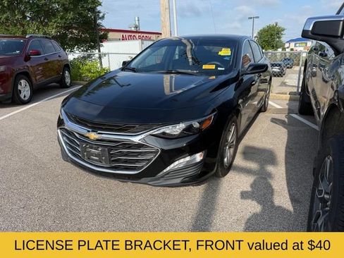 Used 2021 Chevrolet Malibu LT FWD image 2