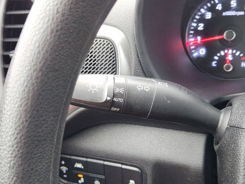 Used 2022 Kia Soul LX w/ Technology Package image 36