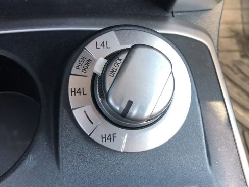 Used 2015 Toyota 4Runner Limited image 30