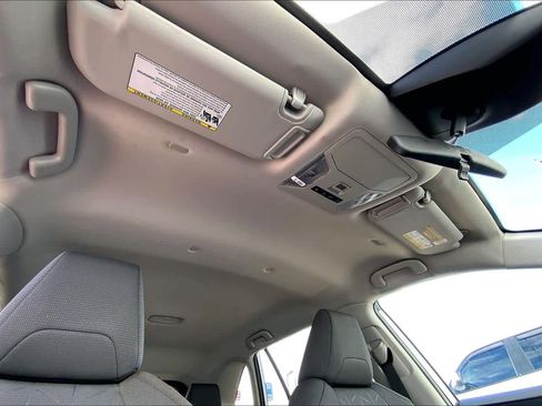 Used 2025 Toyota RAV4 XLE image 11