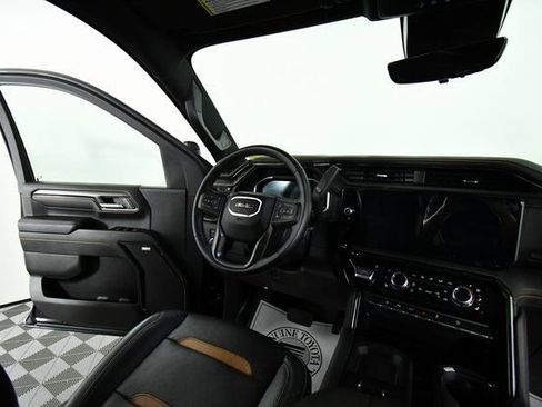 Used 2024 GMC Sierra 2500 AT4 w/ AT4 Premium Plus Package image 19