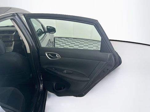 Used 2014 Nissan Sentra SV FWD image 26