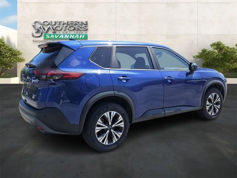 Used 2023 Nissan Rogue SV FWD image 5