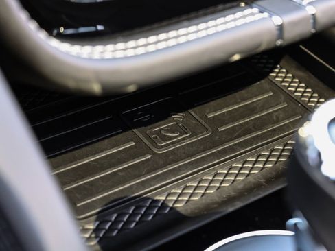 Used 2023 Bentley Bentayga Speed image 50