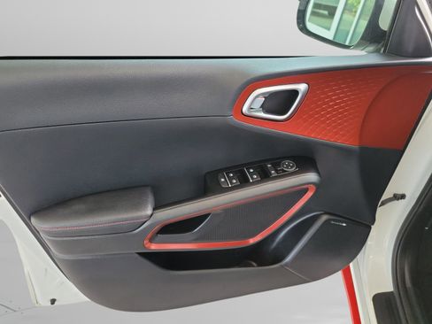 Used 2022 Kia Soul Turbo image 29