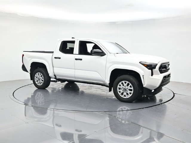 Used 2024 Toyota Tacoma SR AWD/4WD image 3