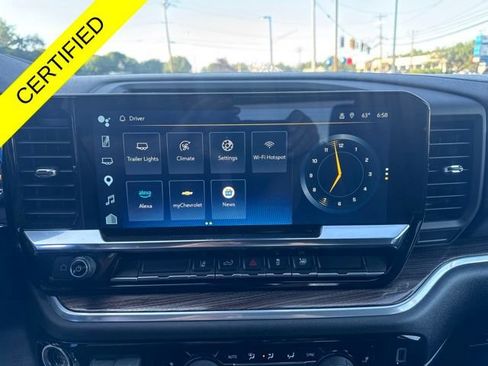Used 2025 Chevrolet Silverado 2500 LT w/ Convenience Package AWD/4WD image 12