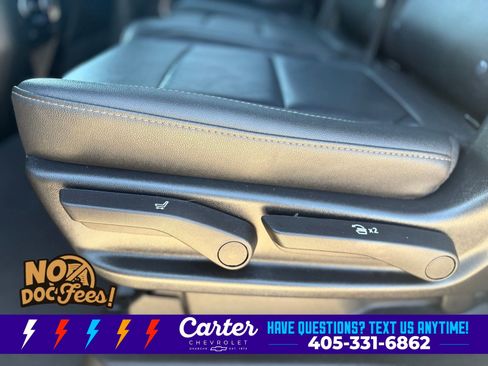 Used 2024 Chevrolet Suburban LT RWD image 25