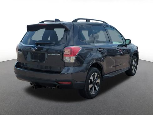 Used 2018 Subaru Forester 2.5i Premium AWD/4WD image 6