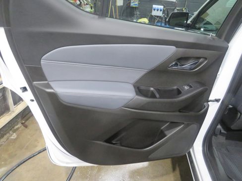 Used 2018 Chevrolet Traverse Premier AWD/4WD image 11