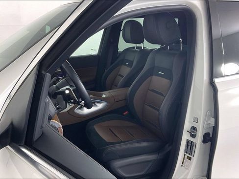 Certified 2025 Mercedes-Benz GLS 63 AMG 4MATIC image 17