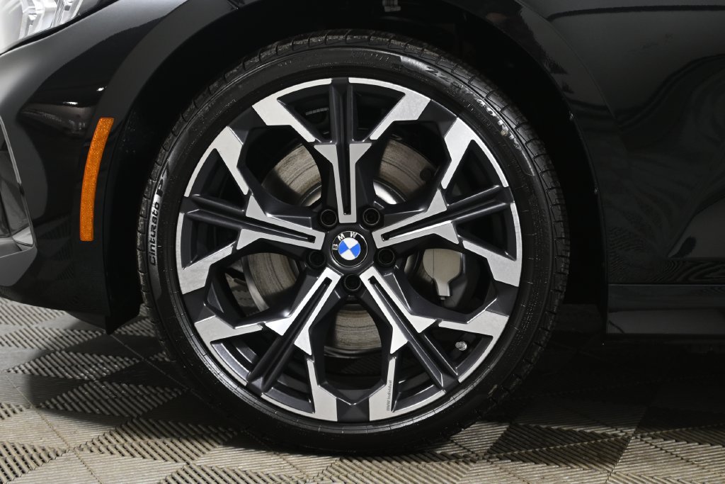 Used 2026 BMW 330i xDrive Sedan w/ Premium Package AWD/4WD image 12