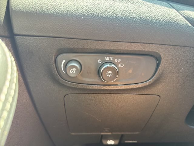 Used 2024 Buick Encore GX Sport Touring FWD image 4