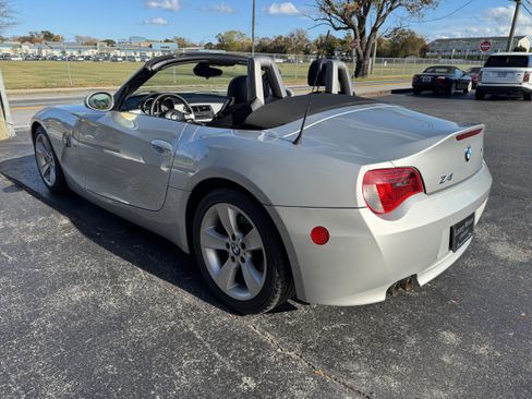 Used 2006 BMW Z4 3.0i image 4