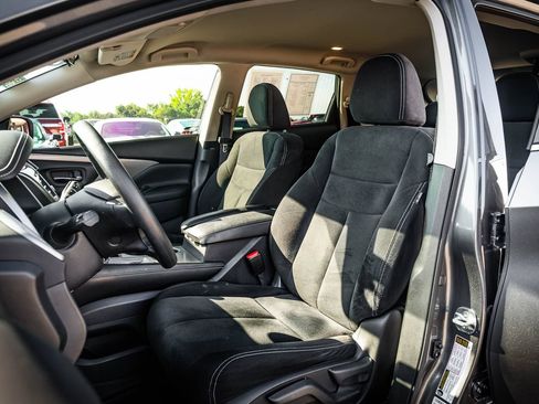 Used 2023 Nissan Murano S FWD image 19