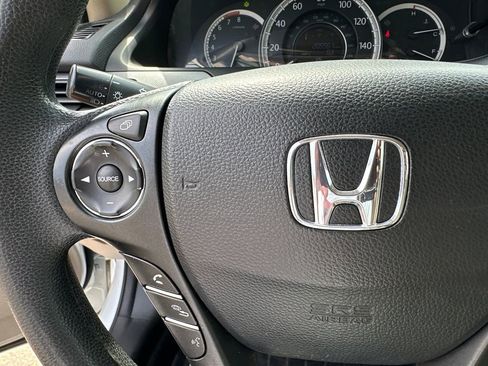 Used 2015 Honda Accord LX image 25