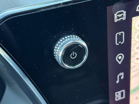 Used 2023 GMC Canyon AT4 w/ AT4 Premium Package image 32