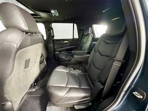 Used 2020 Cadillac Escalade Platinum image 23
