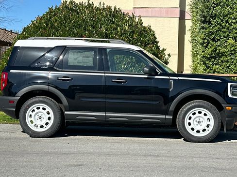 New 2024 Ford Bronco Sport Heritage w/ Heritage Convenience Package image 6