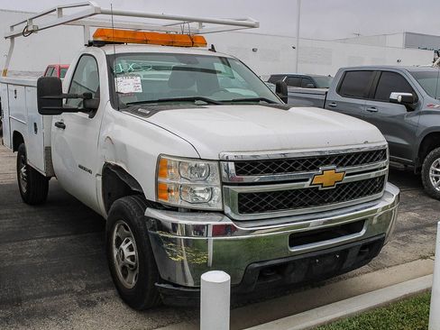 Used 2014 Chevrolet Silverado 2500 W/T RWD image 3