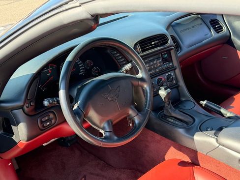 Used 1998 Chevrolet Corvette Coupe w/ Roof Pkg image 14