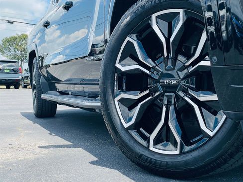 Used 2025 GMC Sierra EV Denali AWD/4WD image 2