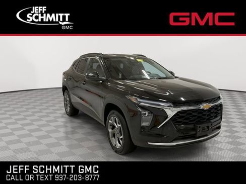 Certified 2025 Chevrolet Trax LT w/ LT Convenience Package FWD image 10