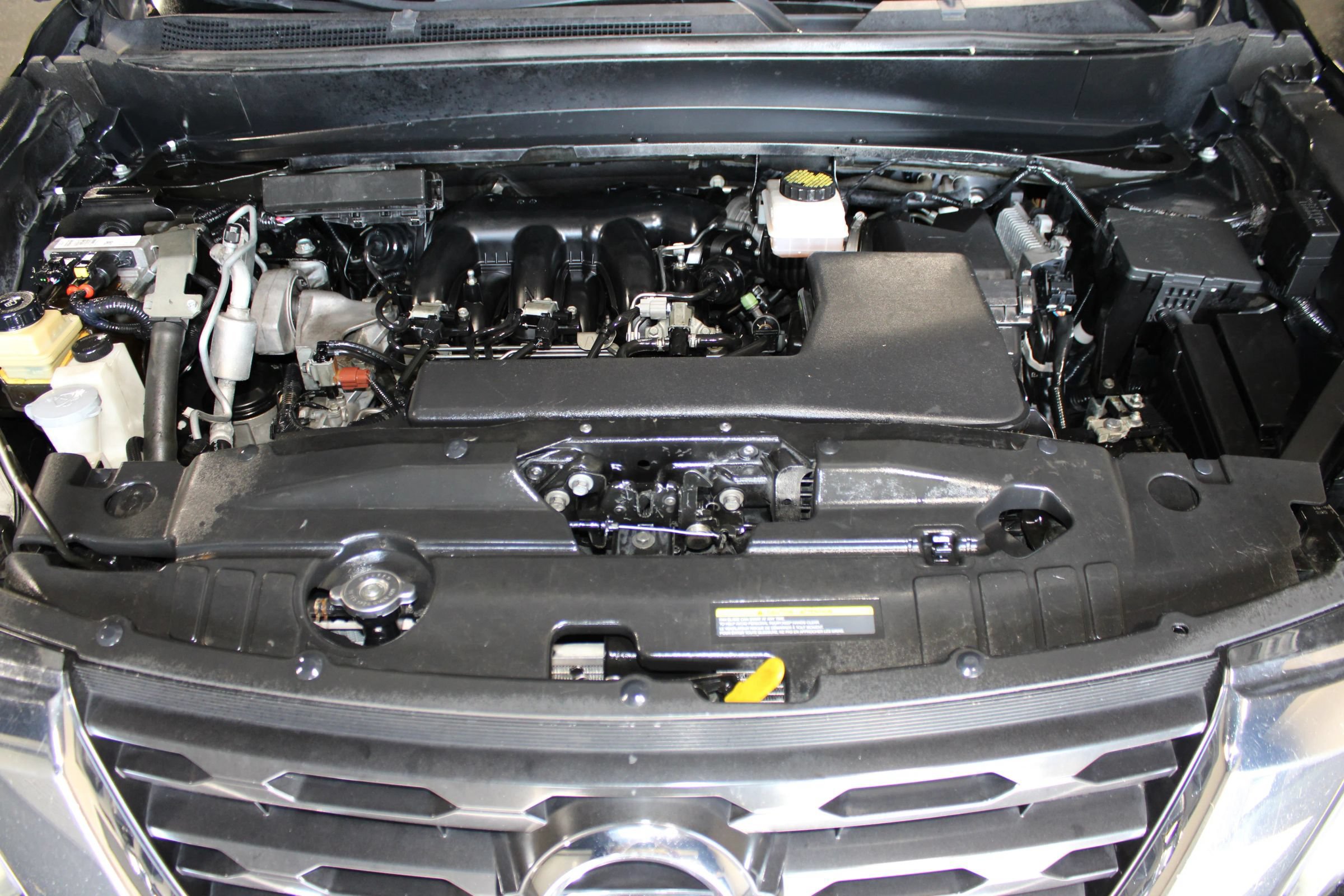 Used 2018 Nissan Pathfinder SL w/ Cargo Package FWD image 38