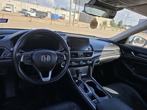 Used 2018 Honda Accord EX-L image 10