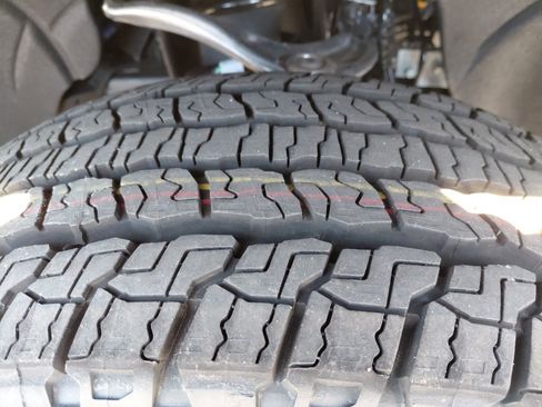 New 2026 GMC Sierra 1500 SLE w/ X31 Off-Road Package image 17