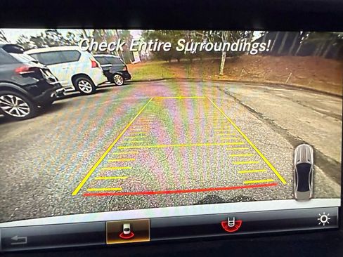 Used 2017 Mercedes-Benz SL 550 image 34