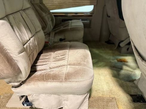 Used 2002 Chevrolet Express 1500 w/ LS Preferred Equipment Group image 20