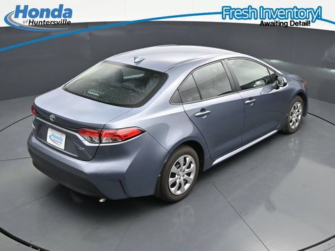 Used 2025 Toyota Corolla LE FWD image 24