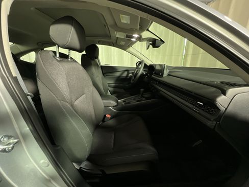Used 2024 Honda Accord EX image 32