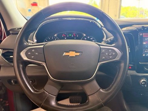 Used 2020 Chevrolet Traverse LT FWD image 12