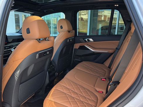 New 2026 BMW X5 sDrive40i image 10