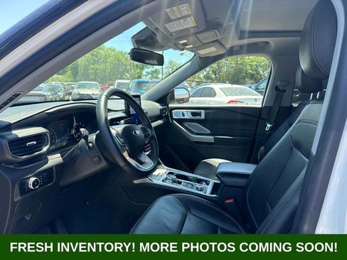 Used 2023 Ford Explorer Limited w/ Limited Technology Package AWD/4WD image 8