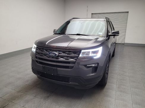 Used 2018 Ford Explorer XLT w/ Equipment Group 202A FWD image 15