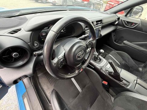 Used 2022 Toyota GR86 Premium RWD image 52