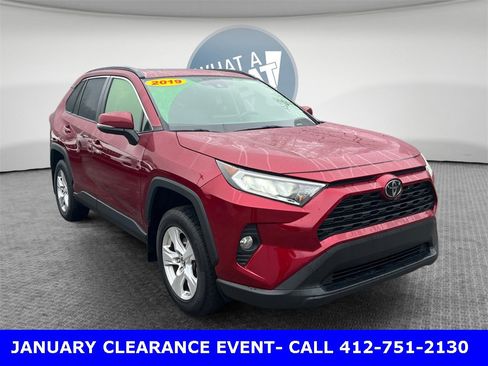 Used 2019 Toyota RAV4 XLE image 1