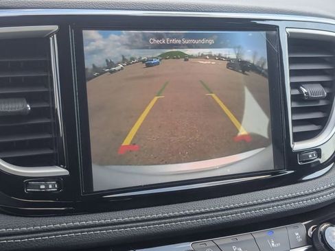 New 2026 Chrysler Pacifica Select image 15